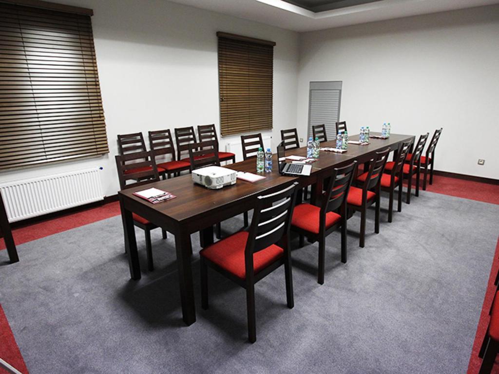 Hotel Otolinski ปวอตสก์ ภายนอก รูปภาพ
