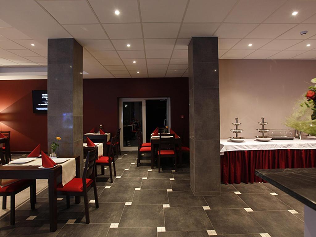 Hotel Otolinski ปวอตสก์ ภายนอก รูปภาพ